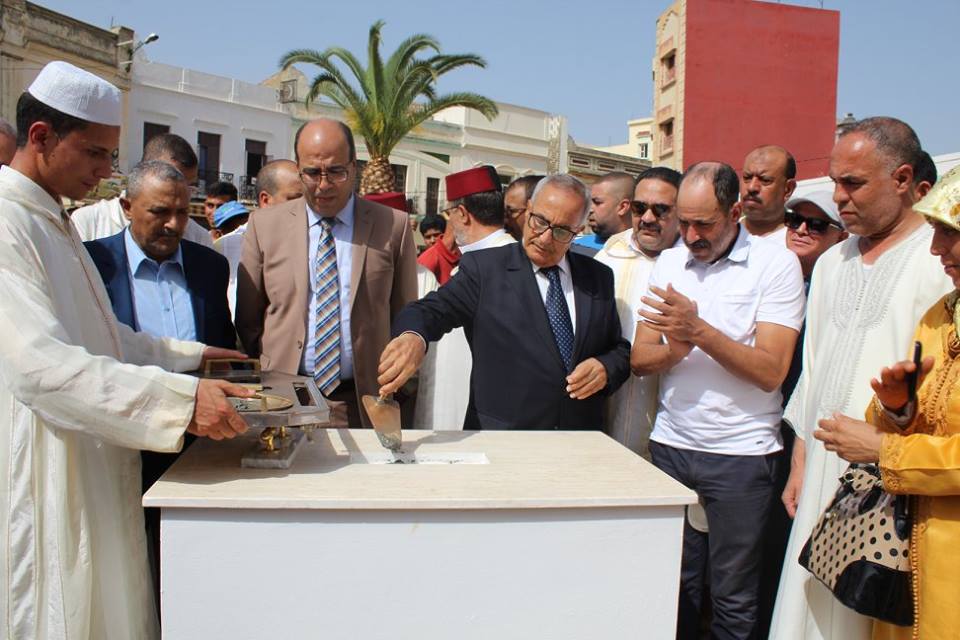 وضع الحجر الاساس للنصب تذكاري من طرف المندوب السامي للمقاومة وجيش التحرير