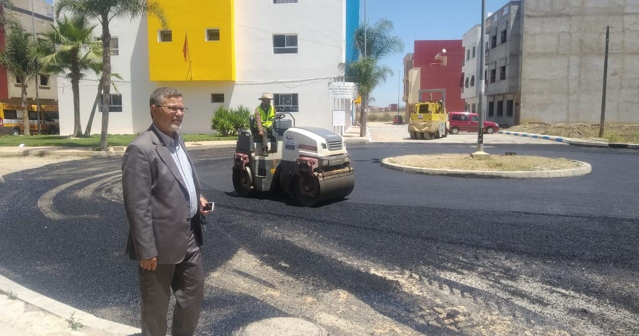 معاينة أشغال تزفيت الطرق